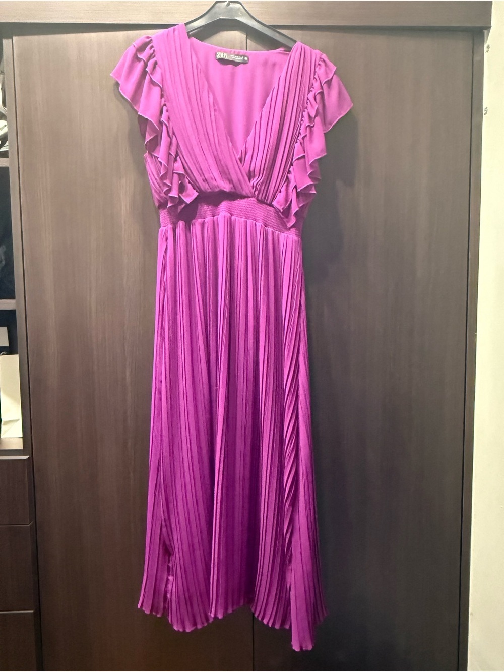Zara Fuchsia Pleated Midi Dress with Ruffle Sleeves